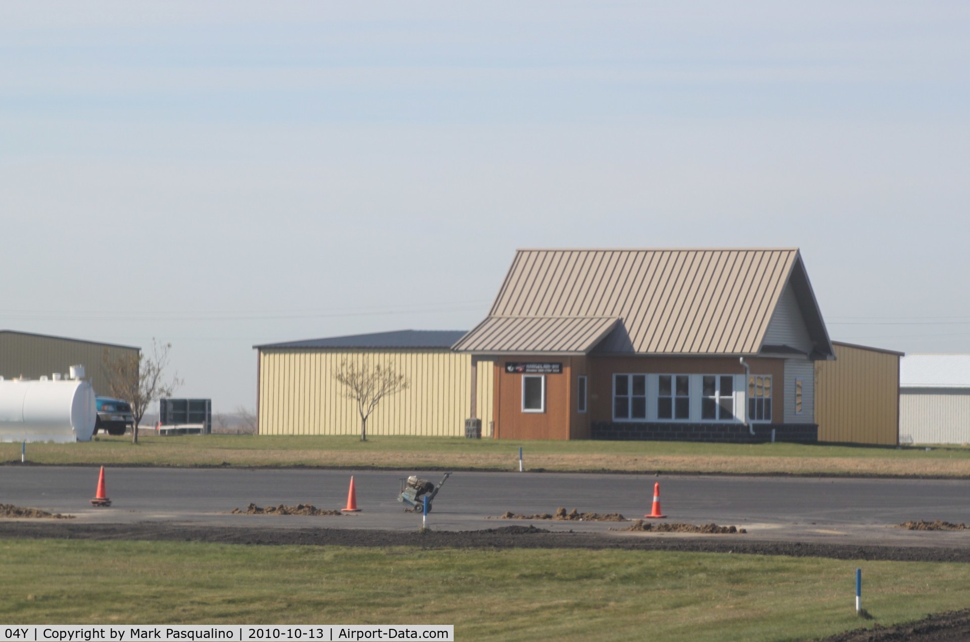 Hawley Municipal Airport (04Y) - Hawley Municipal Airport