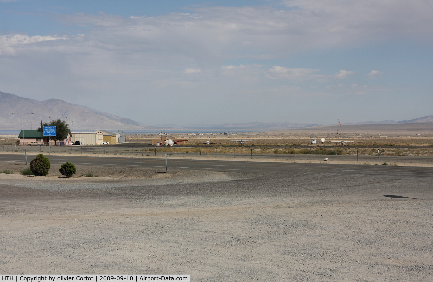 Hawthorne Industrial Airport (HTH) - Small airfield, but nice view !