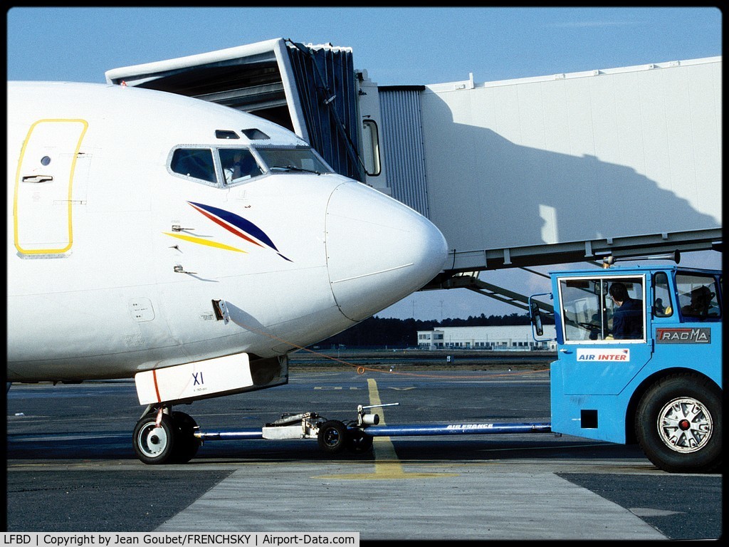 Bordeaux Airport, Merignac Airport France (LFBD) - ALPHA 10 en 90'
