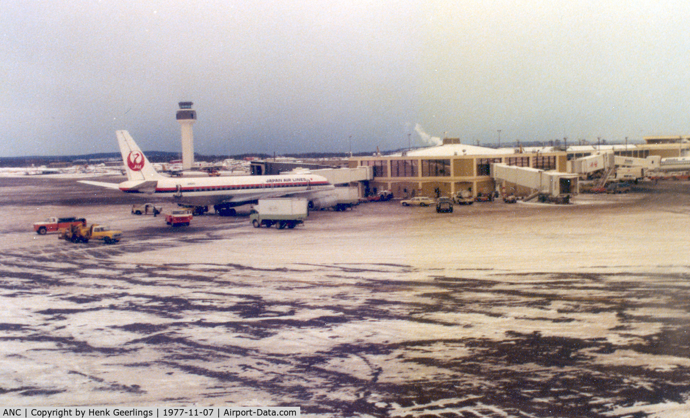 Ted Stevens Anchorage International Airport (ANC) - Stop at ANC on the way from AMS to TYO , Nov 1977