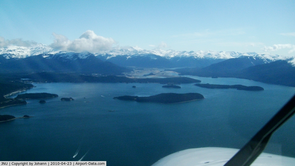 Juneau International Airport (JNU) - Final Approach Course Rwy 8 at PAJN.