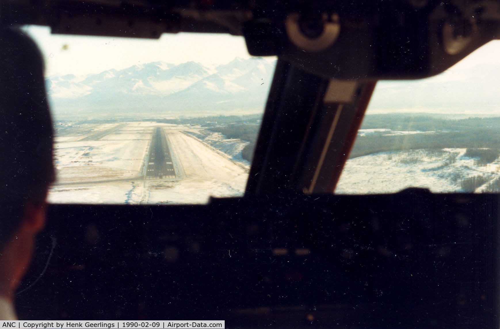 Ted Stevens Anchorage International Airport (ANC) - Landing at ANC , B747-246B , Feb '90