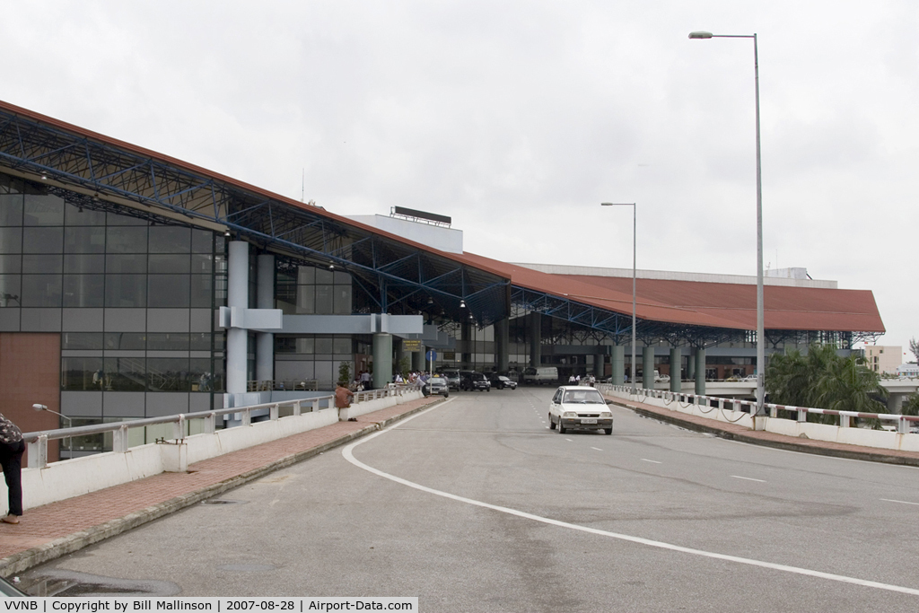 Noi Bai International Airport, Hanoi Viet Nam (VVNB) - New terminal...and a few baggage problems.