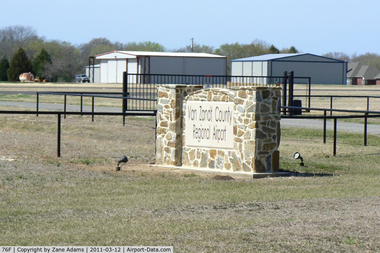 Van Zandt County Regional Airport (76F) - Wills Point , TX