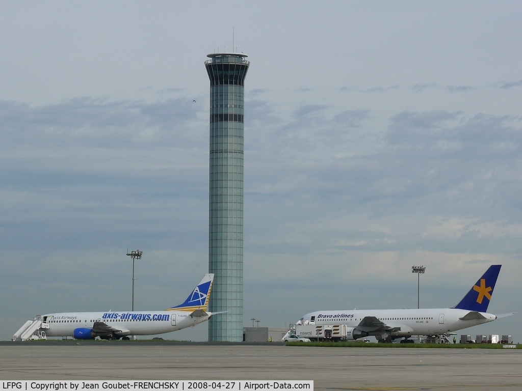 Paris Charles de Gaulle Airport (Roissy Airport), Paris France (LFPG) - ......