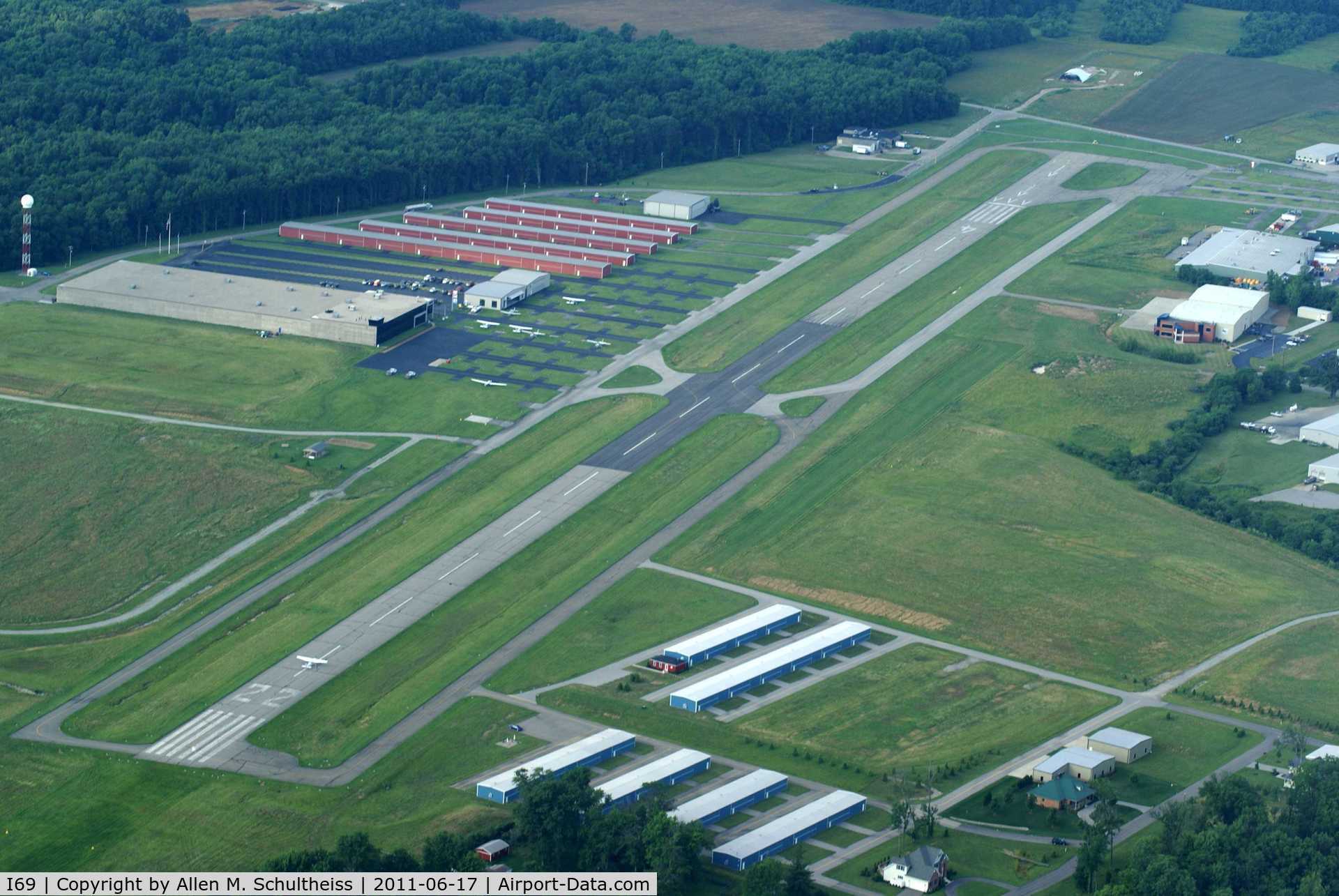Clermont County Airport (I69) - Clermont County airport