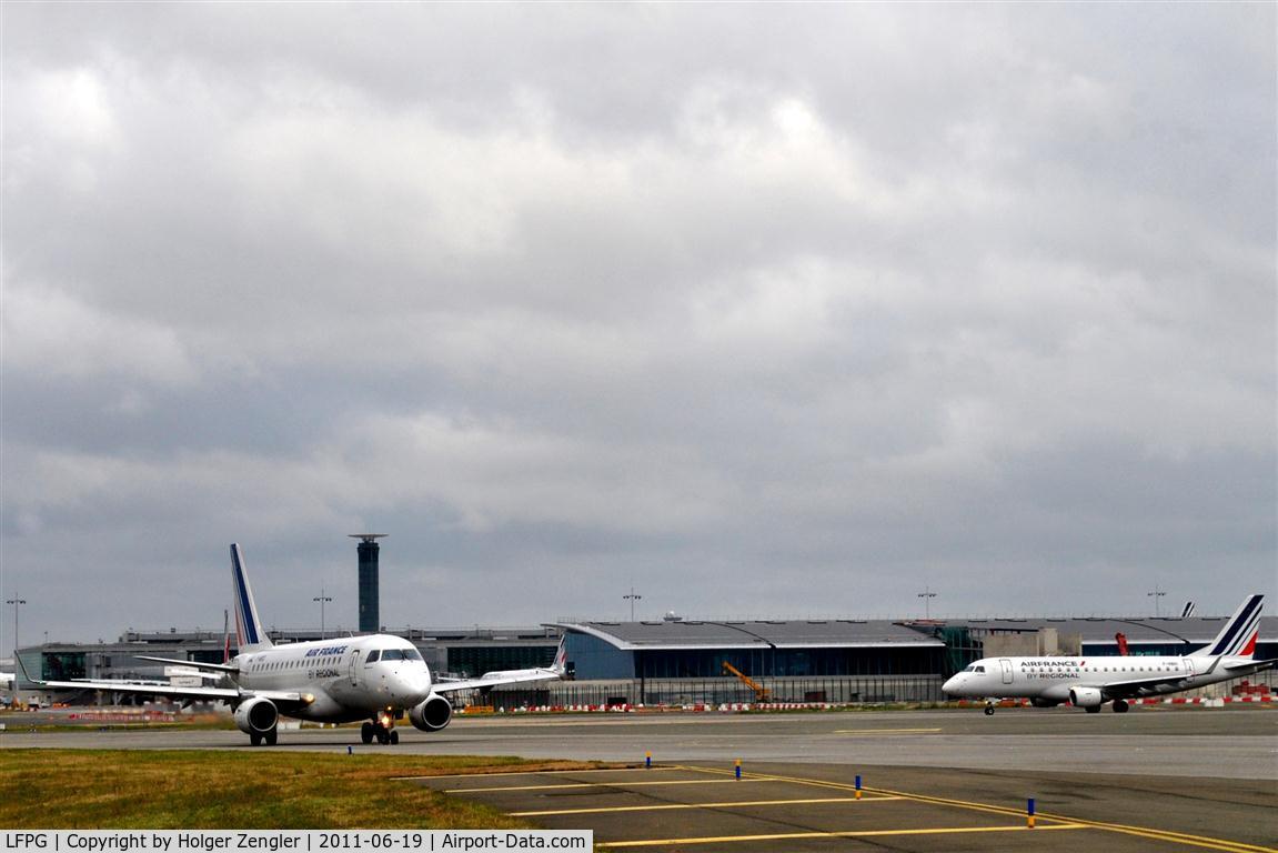 Paris Charles de Gaulle Airport (Roissy Airport), Paris France (LFPG) - Sunday morning business at Terminal 4.