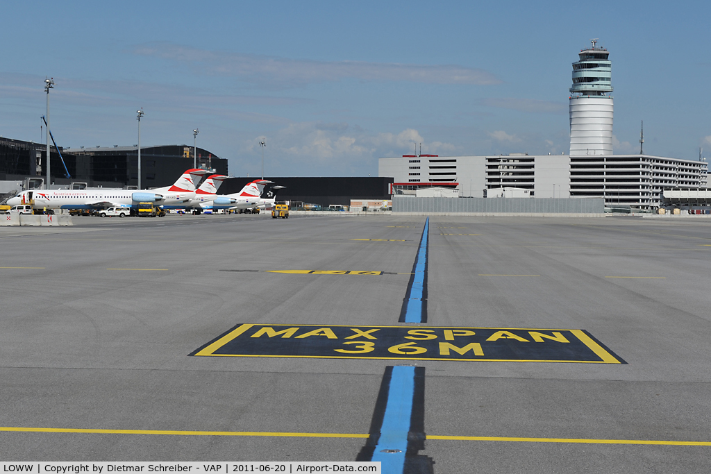 Vienna International Airport, Vienna Austria (LOWW) - Taxilane 40