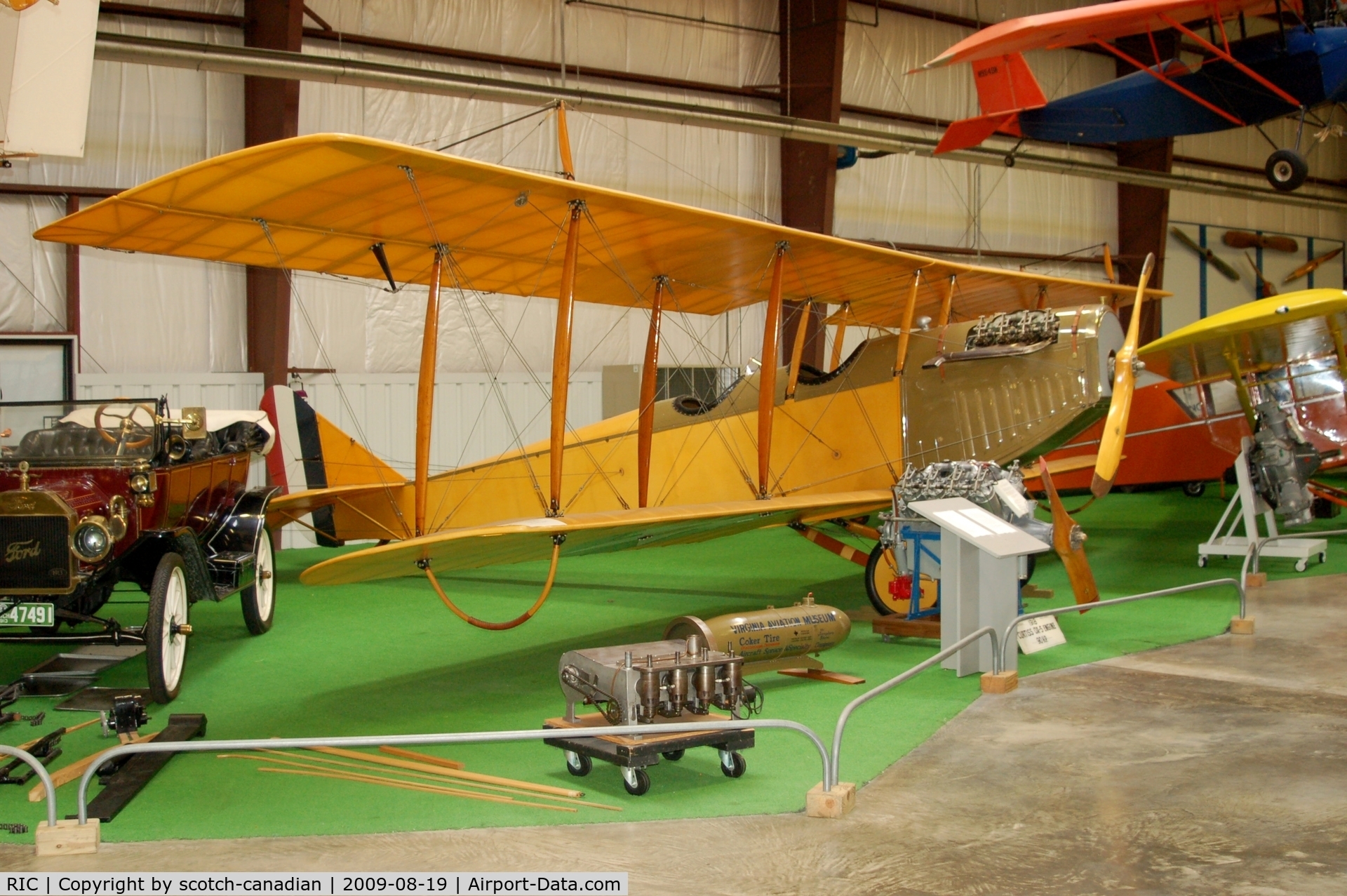Richmond International Airport (RIC) - 1917 Curtiss Model JN4-D 