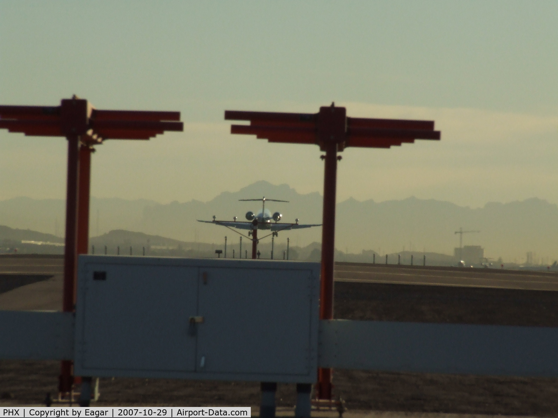 Phoenix Sky Harbor International Airport (PHX) - Landing 