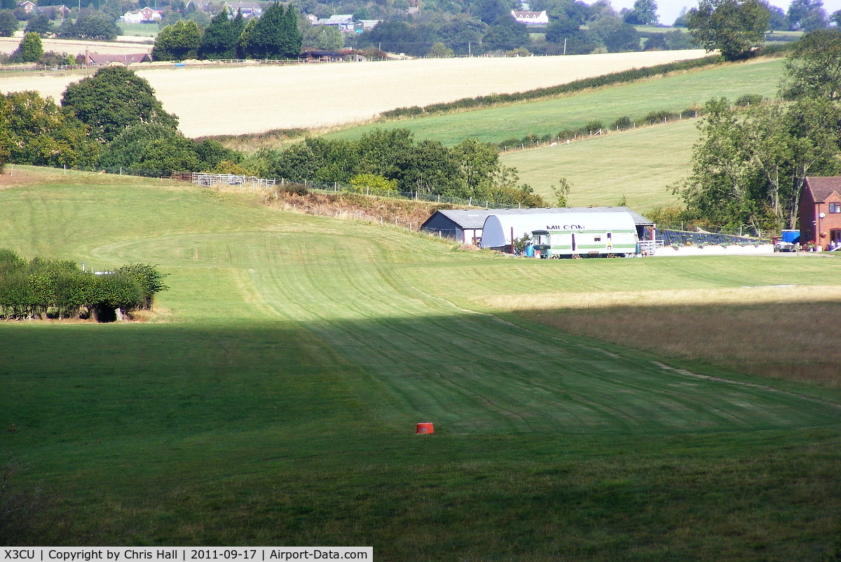 X3CU Airport - Milson Airstrip, Little Down Farm, Worcestershire