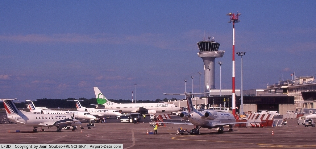 Bordeaux Airport, Merignac Airport France (LFBD) - avant la construction de la porte ibérique