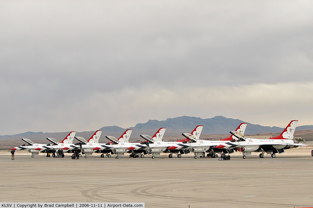 Nellis Afb Airport (LSV) - USAF Thunderbirds - Aviation Nation 2006