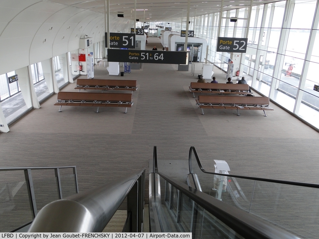 Bordeaux Airport, Merignac Airport France (LFBD) - Terminal jetée ibérique 