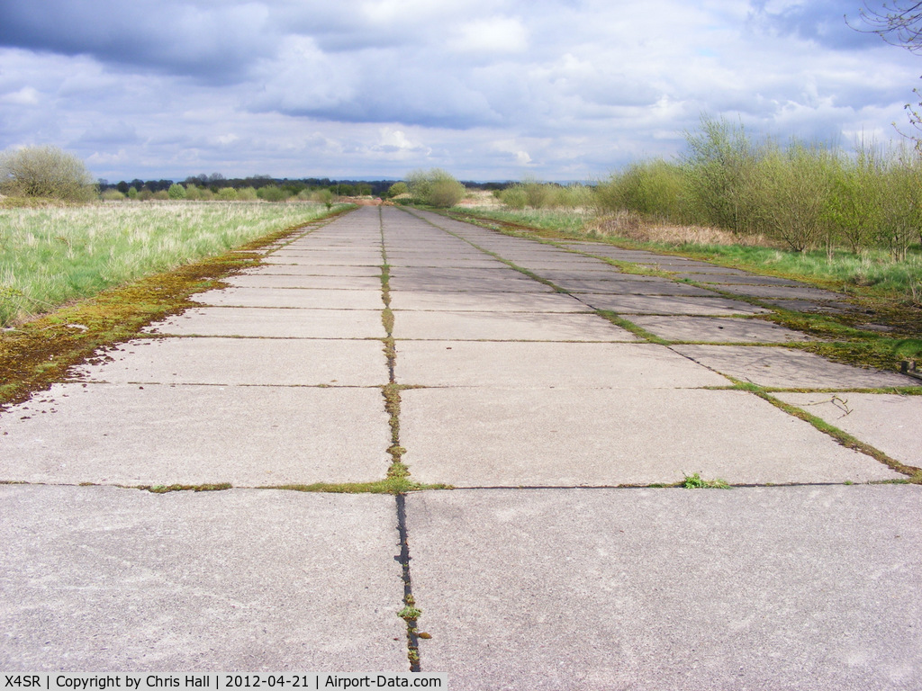 X4SR Airport - South East peri-track at RNAS Stretton