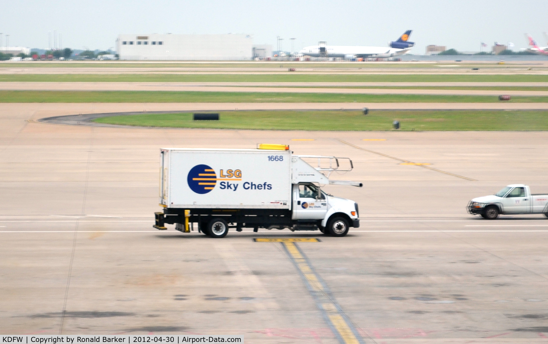 Dallas/fort Worth International Airport (DFW) - Sky Chef 1668
