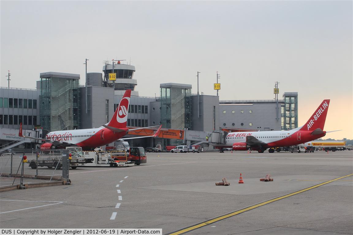 Düsseldorf International Airport, Düsseldorf Germany (DUS) - View to gates B02 and B03.....