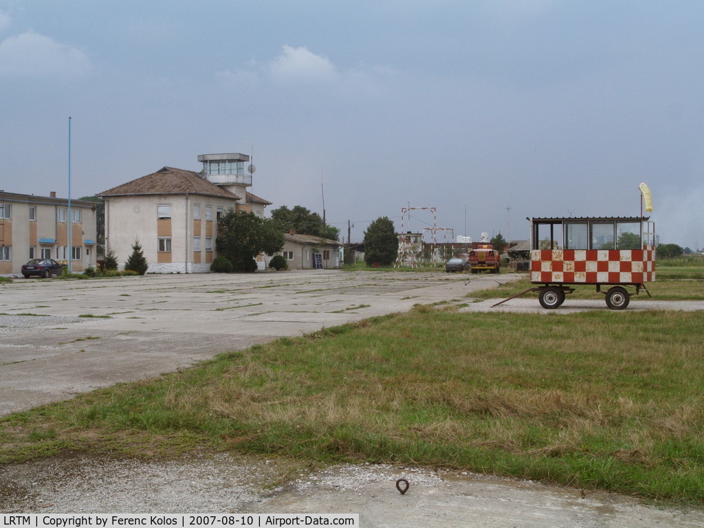 Târgu Mure? International Airport, Târgu-Mure? Romania (LRTM) - airfield