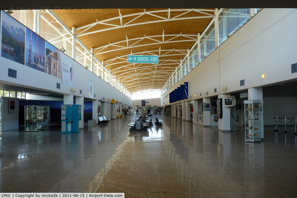 Calvi Sainte-Catherine Airport, Calvi France (LFKC) - Inside the airport