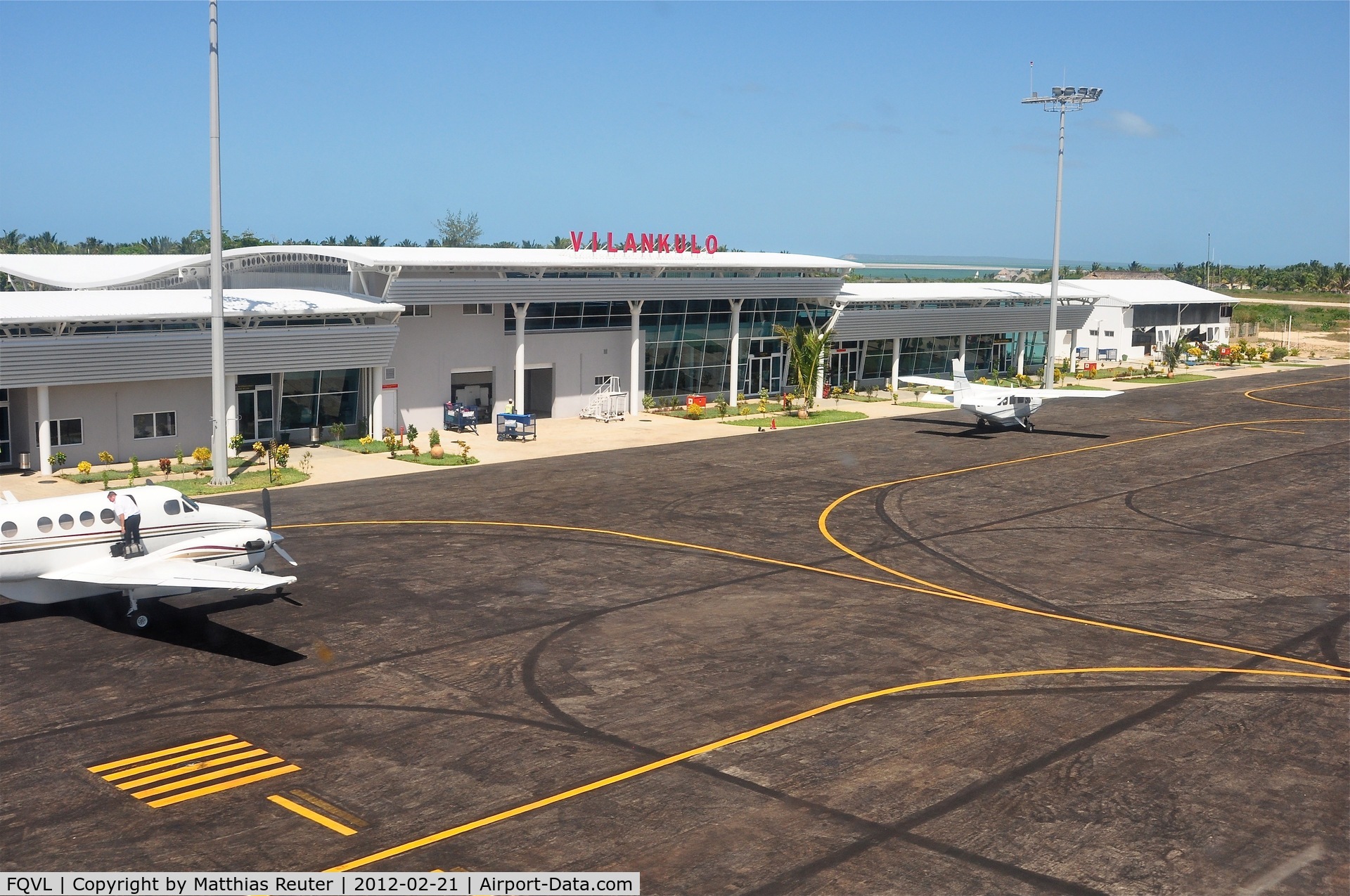 Vilankulo Airport, Vilankulo Mozambique (FQVL) - The new terminal building of Vilankulo Airport FQVL Mozambique 2012.