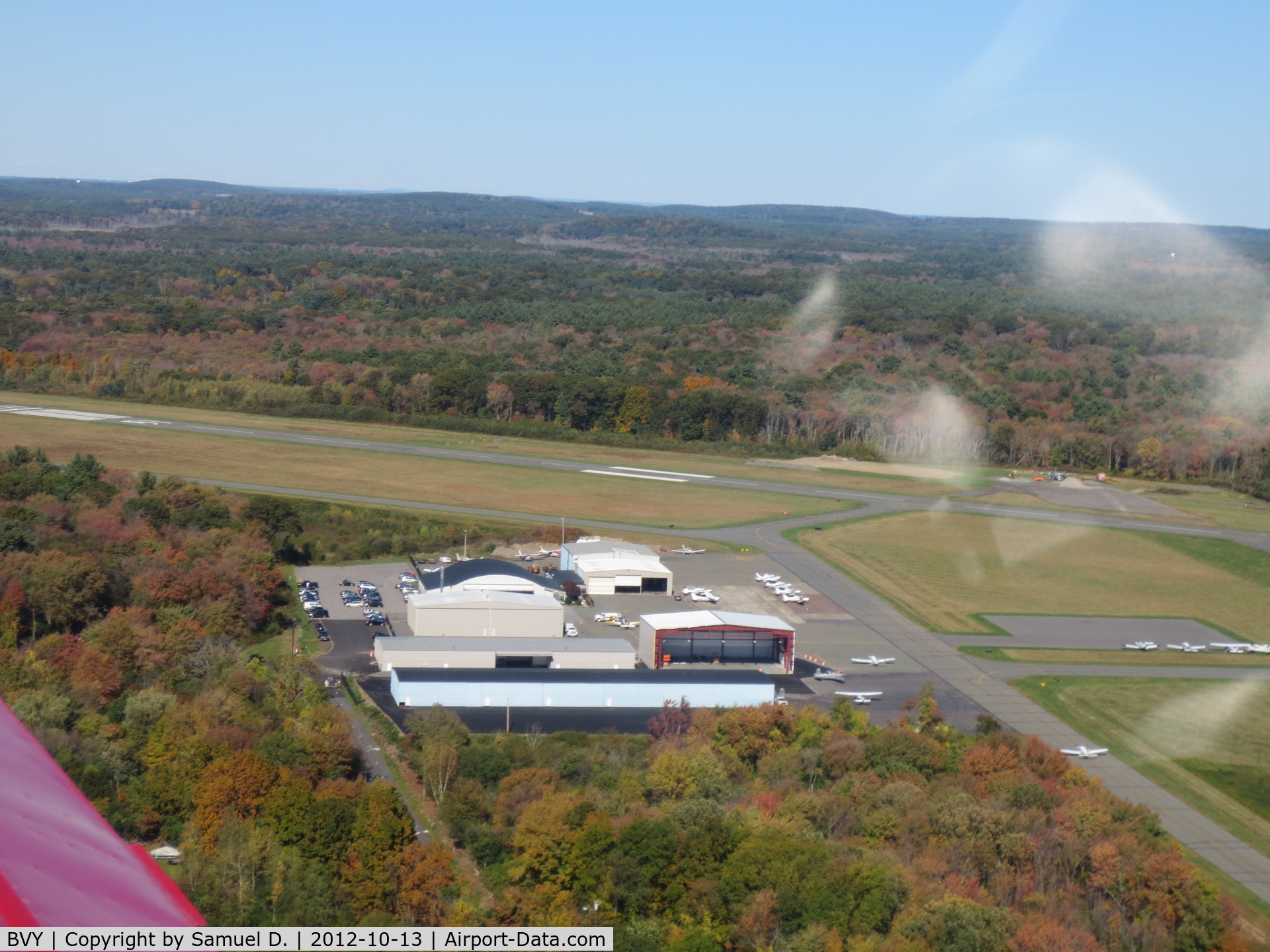 Beverly Municipal Airport (BVY) - On the right turn out from runway 27 en-route to Portland, Maine.