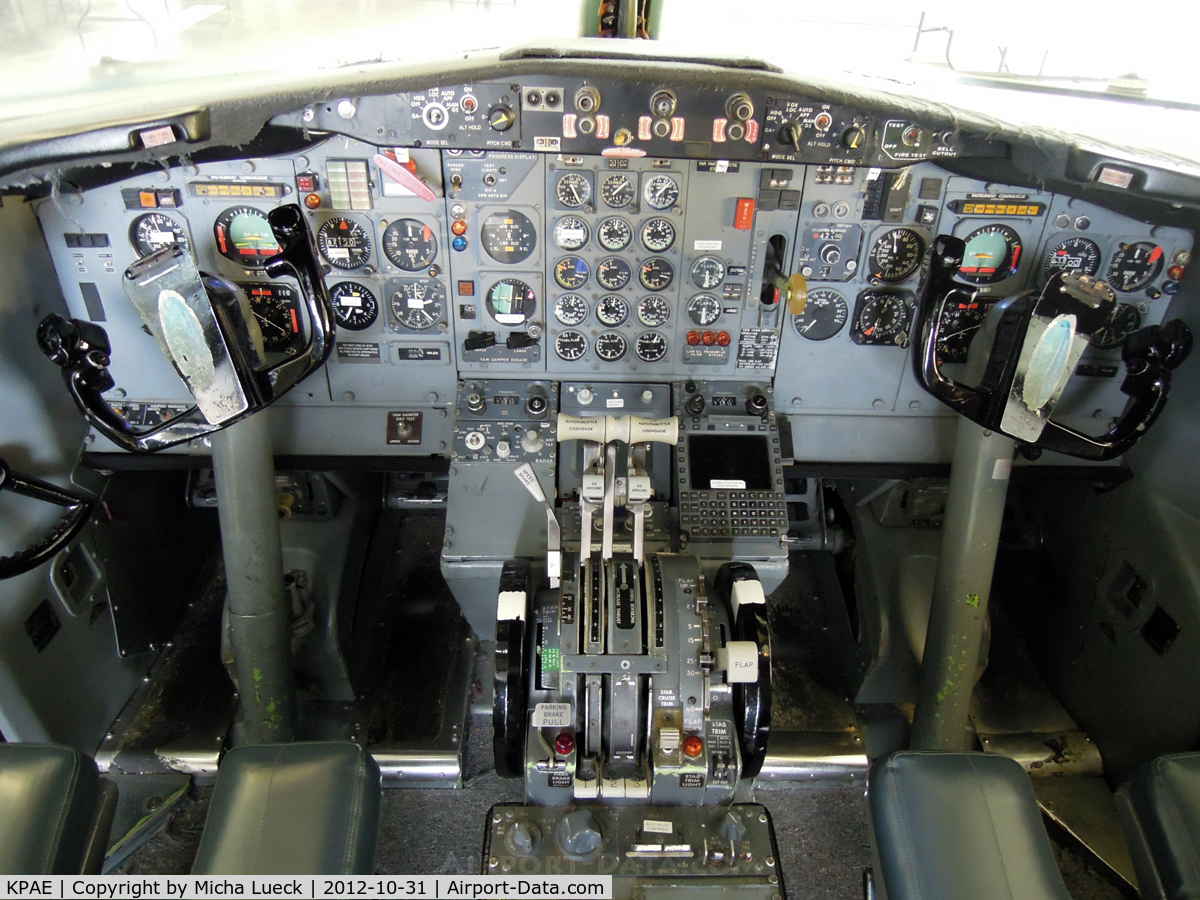 Snohomish County (paine Fld) Airport (PAE) - B 727 cockpit at the Future of Flight exhibition