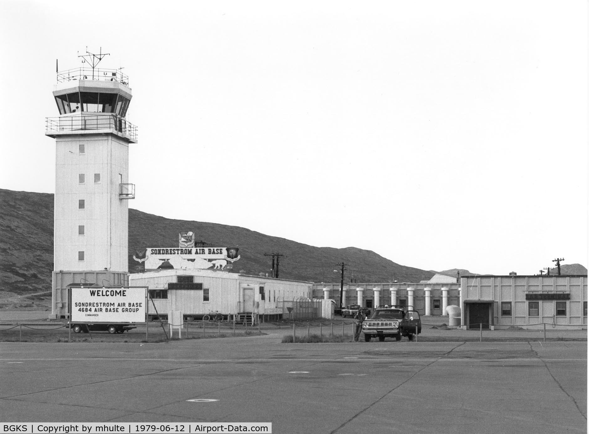 Kangersuatsiaq Heliport Airport, Kangersuatsiaq Greenland (BGKS) - Picture taken of Sonderstronfjord Air Base summer 1979