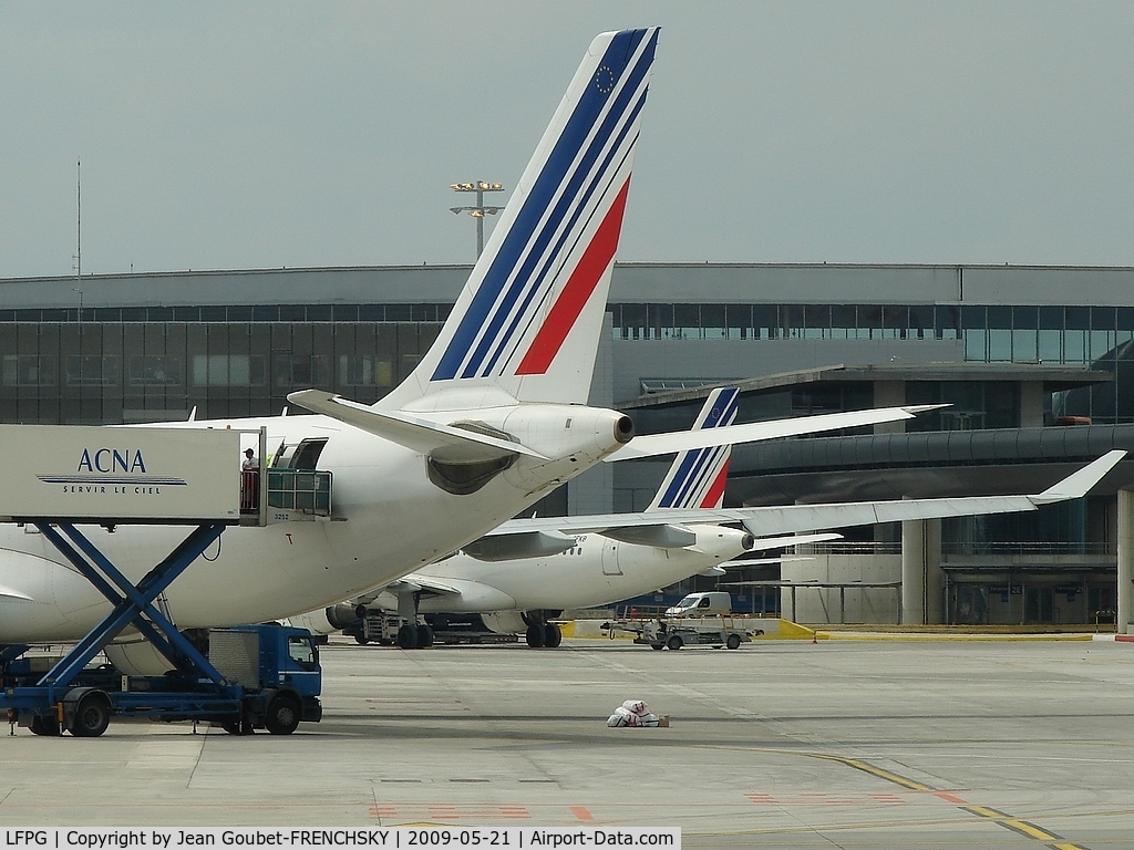 Paris Charles de Gaulle Airport (Roissy Airport), Paris France (LFPG) - Paris CDG