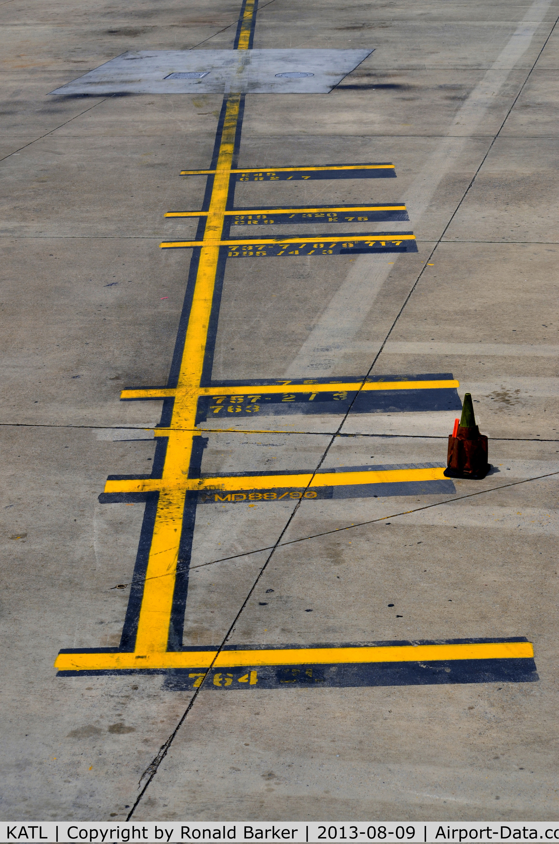Hartsfield - Jackson Atlanta International Airport (ATL) - Aircraft markings on the ground