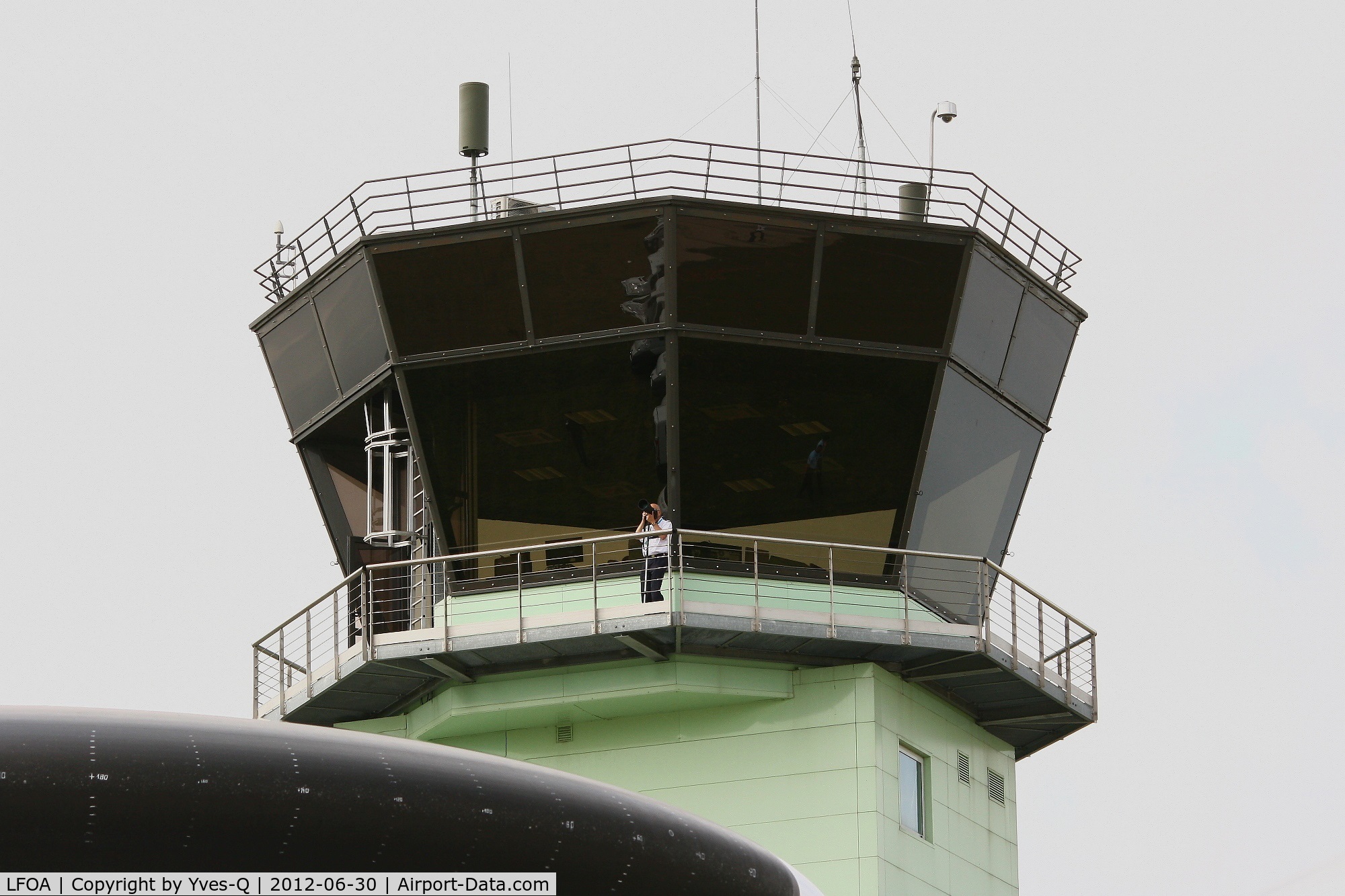 LFOA Airport - Control Tower, Avord Air Base 702 (LFOA). On left side, Boing E-3F radar antenna.