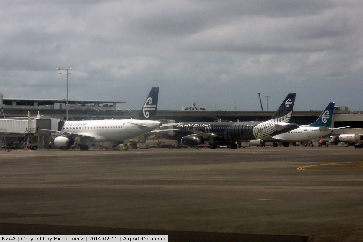 Auckland International Airport, Auckland New Zealand (NZAA) - three different Air NZ tails = times of change