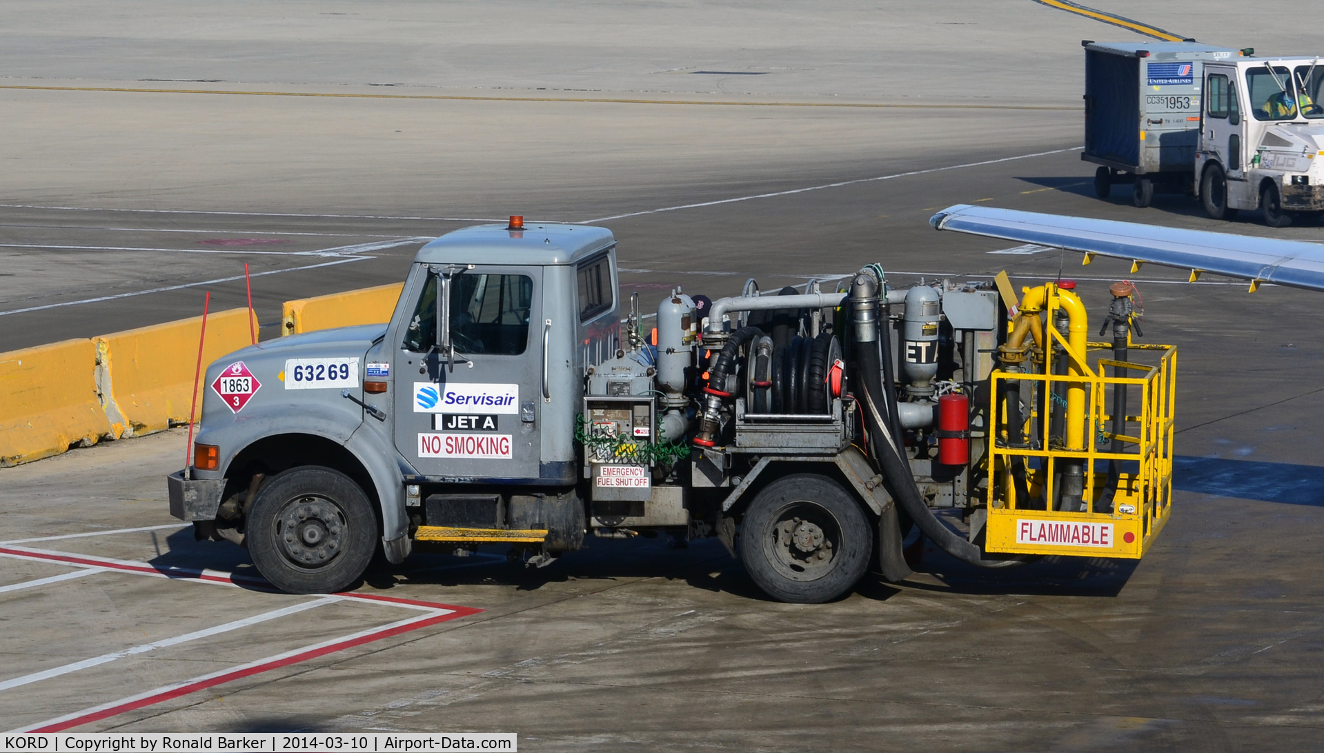 Chicago O'hare International Airport (ORD) - Fuel pump truck at O'Hare