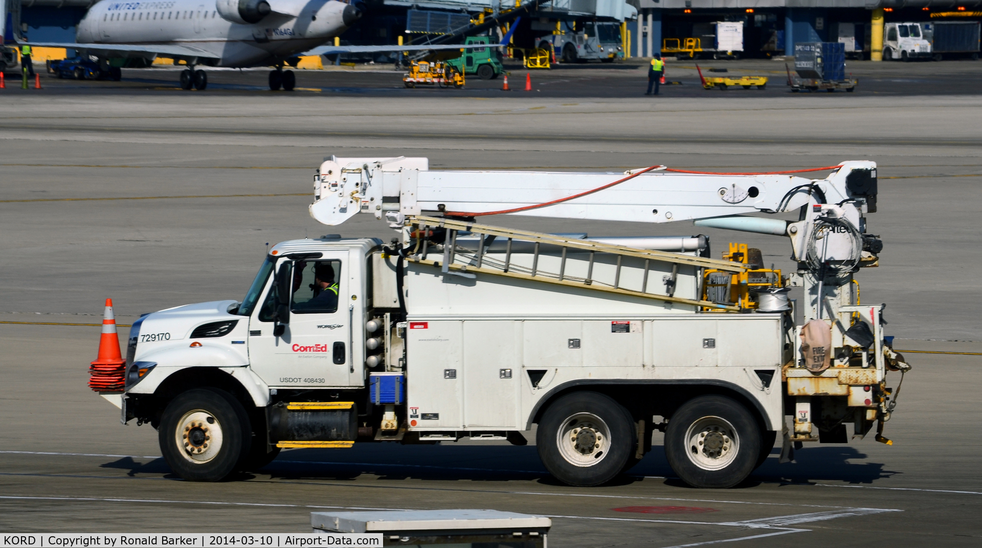 Chicago O'hare International Airport (ORD) - Deicing truck at O'Hare