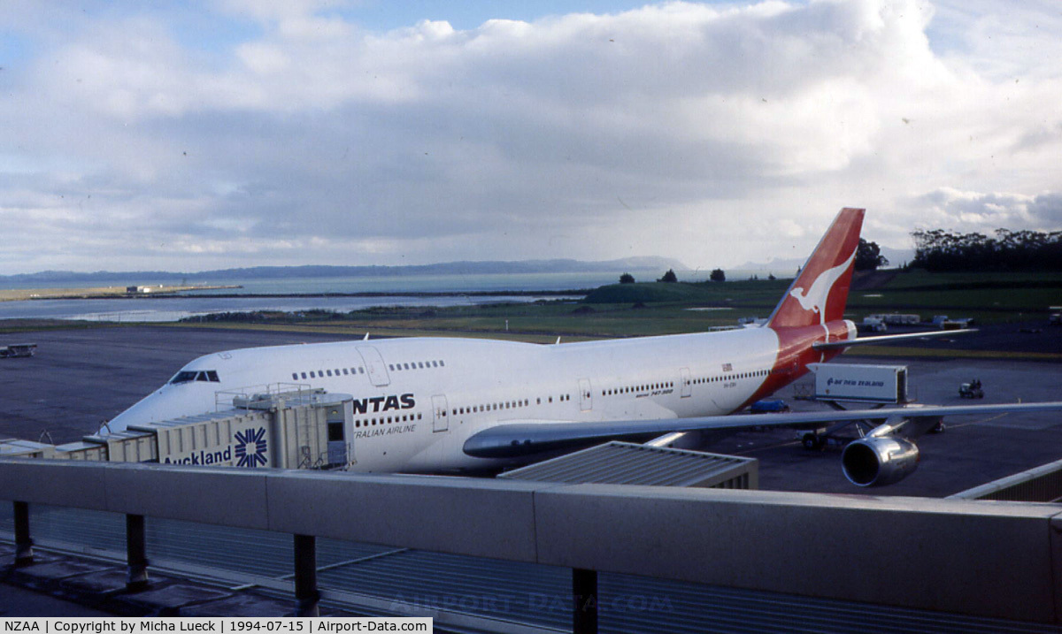 Auckland International Airport, Auckland New Zealand (NZAA) - QF B747-300 at AKL
