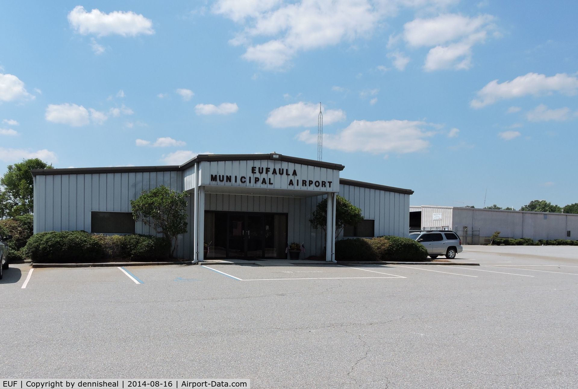 Weedon Field Airport (EUF) - AIRPORT OFFICE AT EUFAULA MUNICIPAL AIRPORT