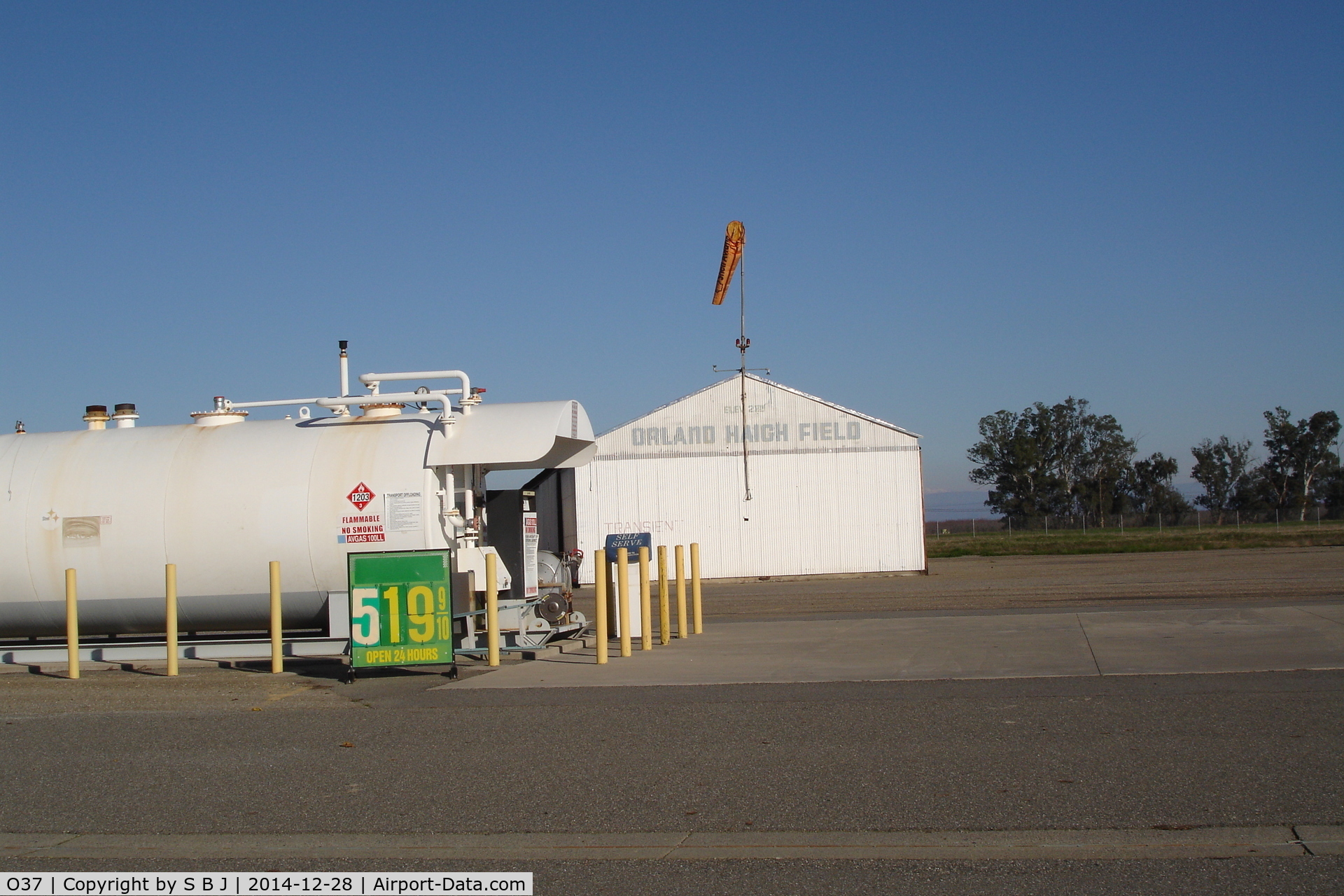 Haigh Field Airport (O37) - Haigh airport with 12- 2014 gas price.