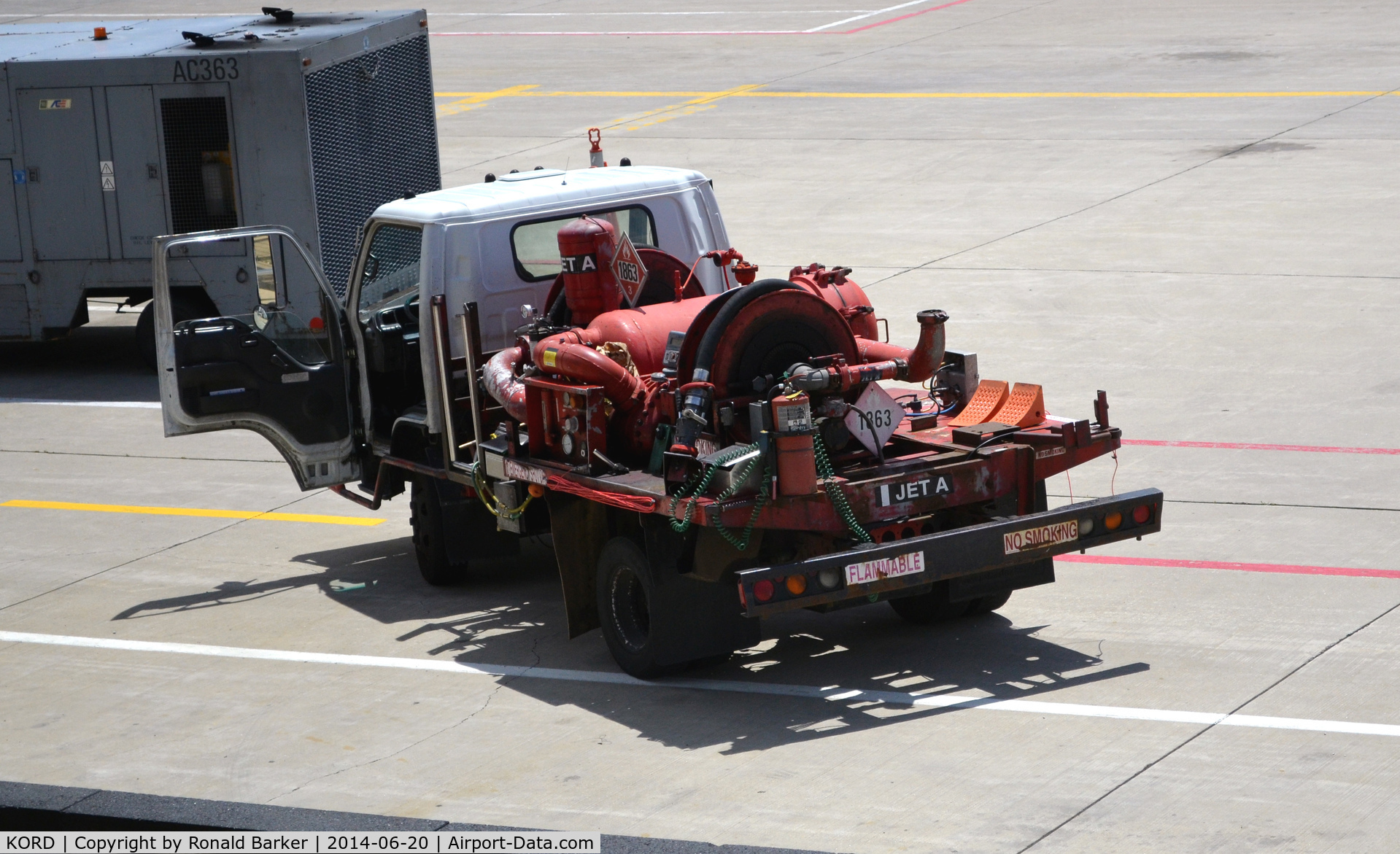 Chicago O'hare International Airport (ORD) - Fuel pumper O'Hare