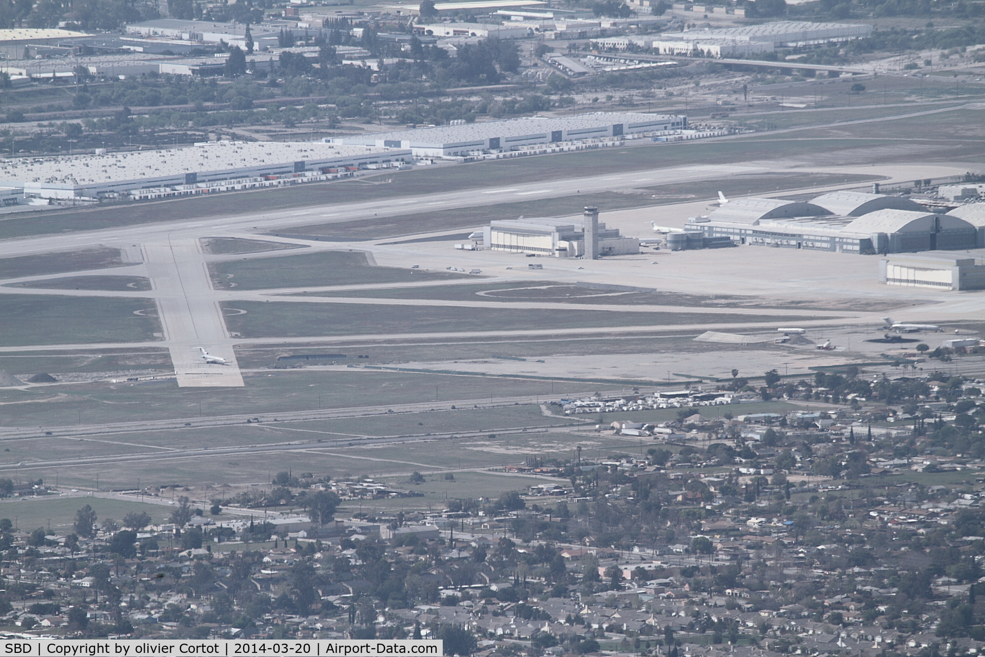 San Bernardino International Airport (SBD) - the road to Big Bear gives a nice view on SBD