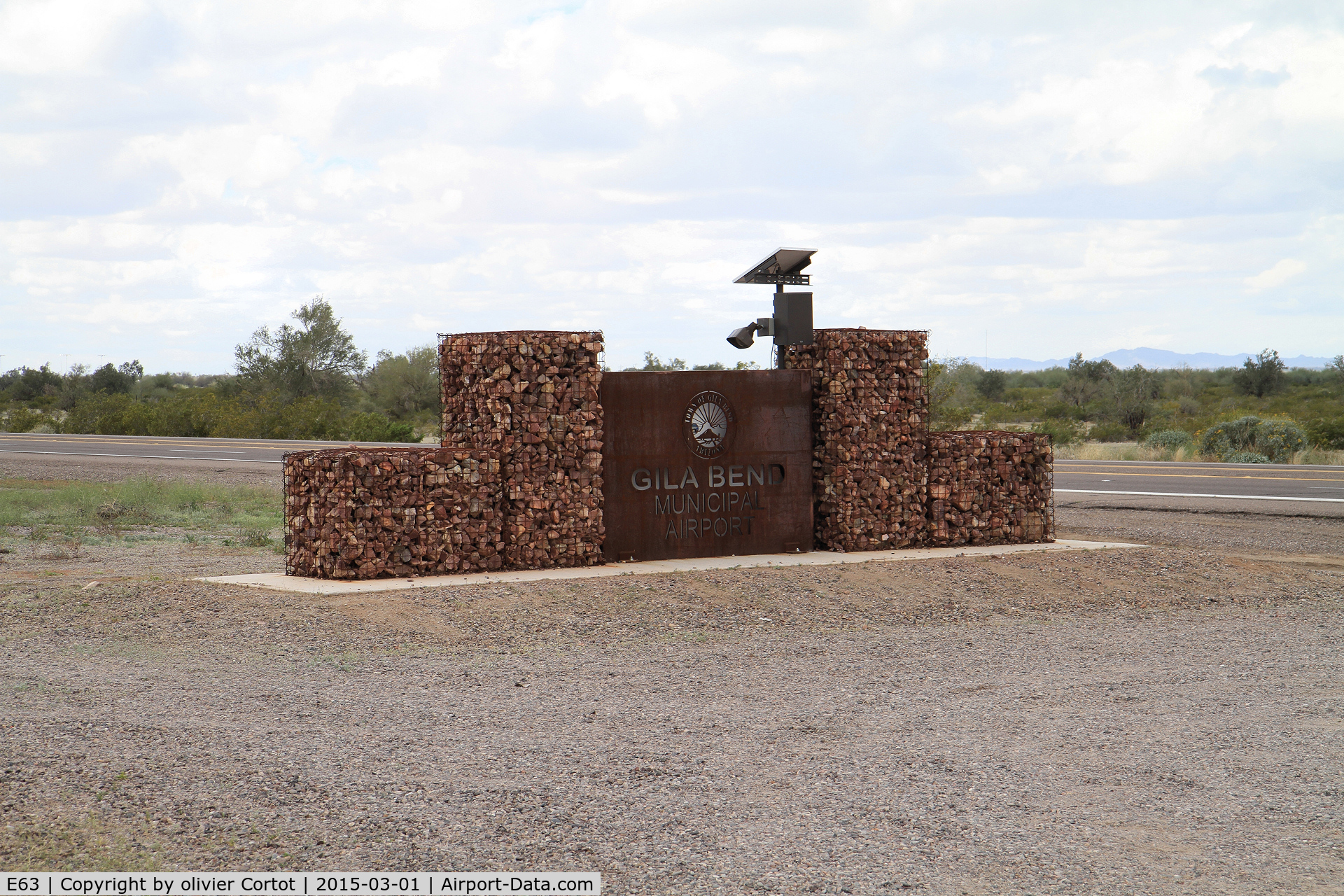 Gila Bend Municipal Airport (E63) - the entry, road side
