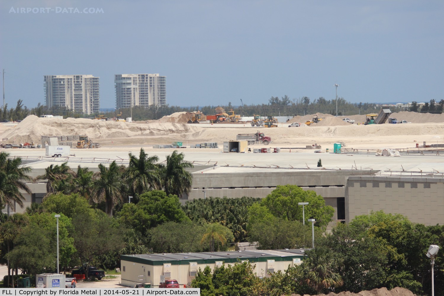 Fort Lauderdale/hollywood International Airport (FLL) - 10R/28L construction