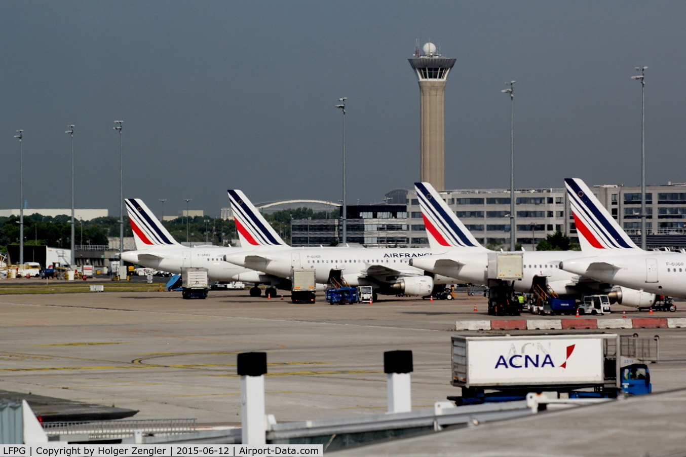 Paris Charles de Gaulle Airport (Roissy Airport), Paris France (LFPG) - Here for instance a very AF apron... 