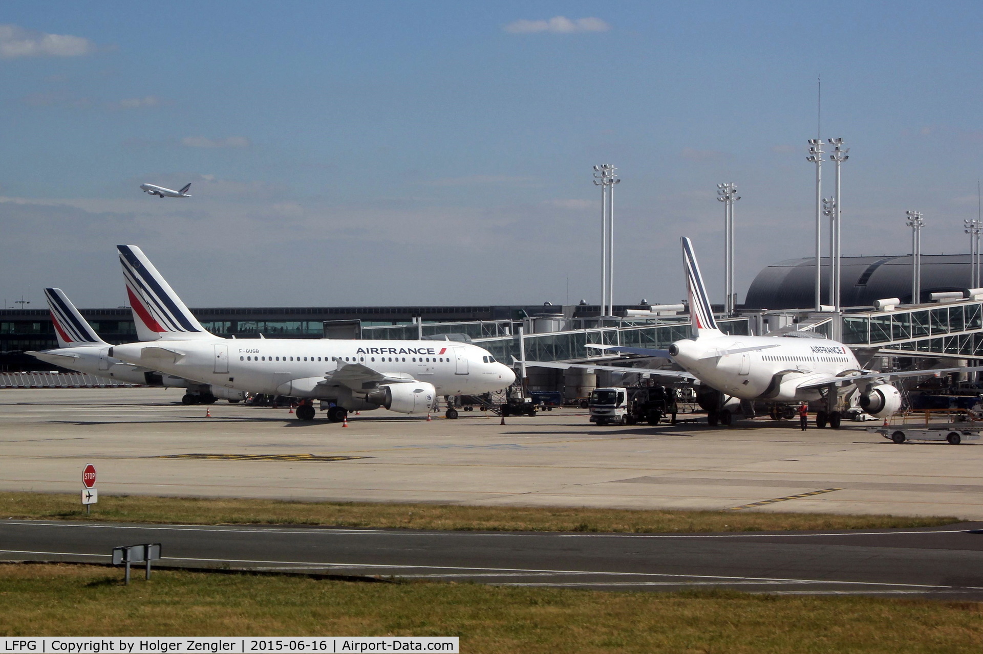 Paris Charles de Gaulle Airport (Roissy Airport), Paris France (LFPG) - Rush hour at terminal 2.....