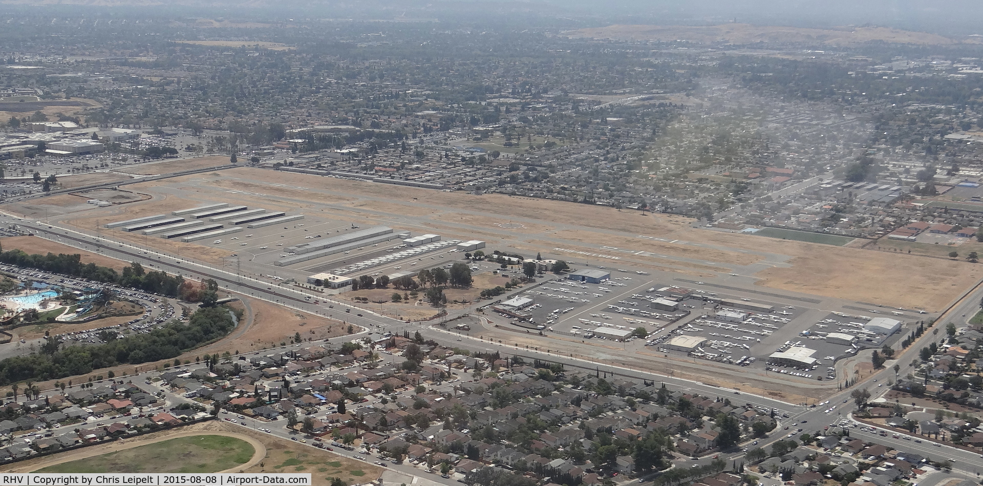 Reid-hillview Of Santa Clara County Airport (RHV) - A complete overview of Reid Hillview Airport, CA at 1000 feet from a Diamond Star DA-40.