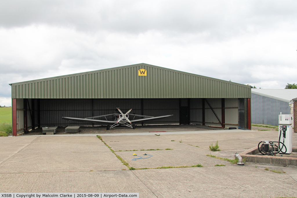 X5SB Airport - New tug hangar at Sutton Bank, August 9th 2015.