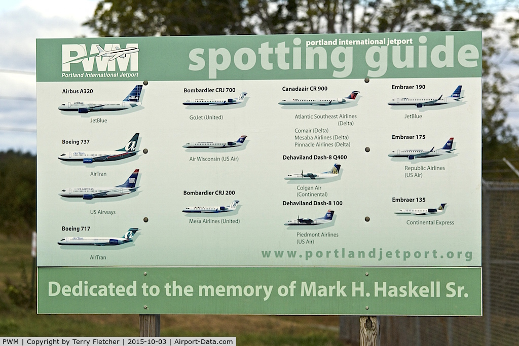 Portland International Jetport Airport (PWM) - Viewing area on the southern perimeter road