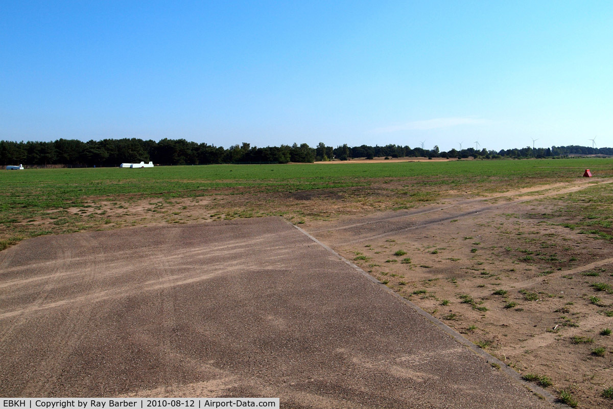 Balen-Keiheuvel Airport, Balen-Keiheuvel Belgium (EBKH) - Airfield Balen-Keiheuvel~00 (EBKH) 12/08/2010