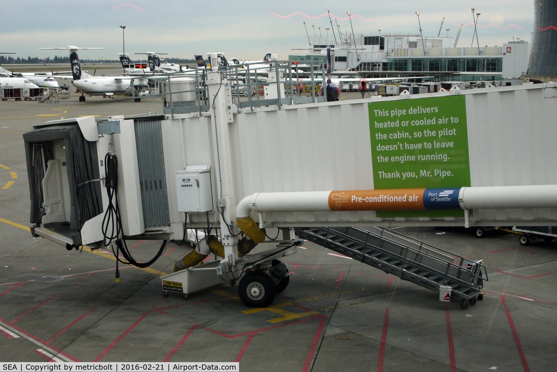 Seattle-tacoma International Airport (SEA) - Thank you,Mr.Pipe