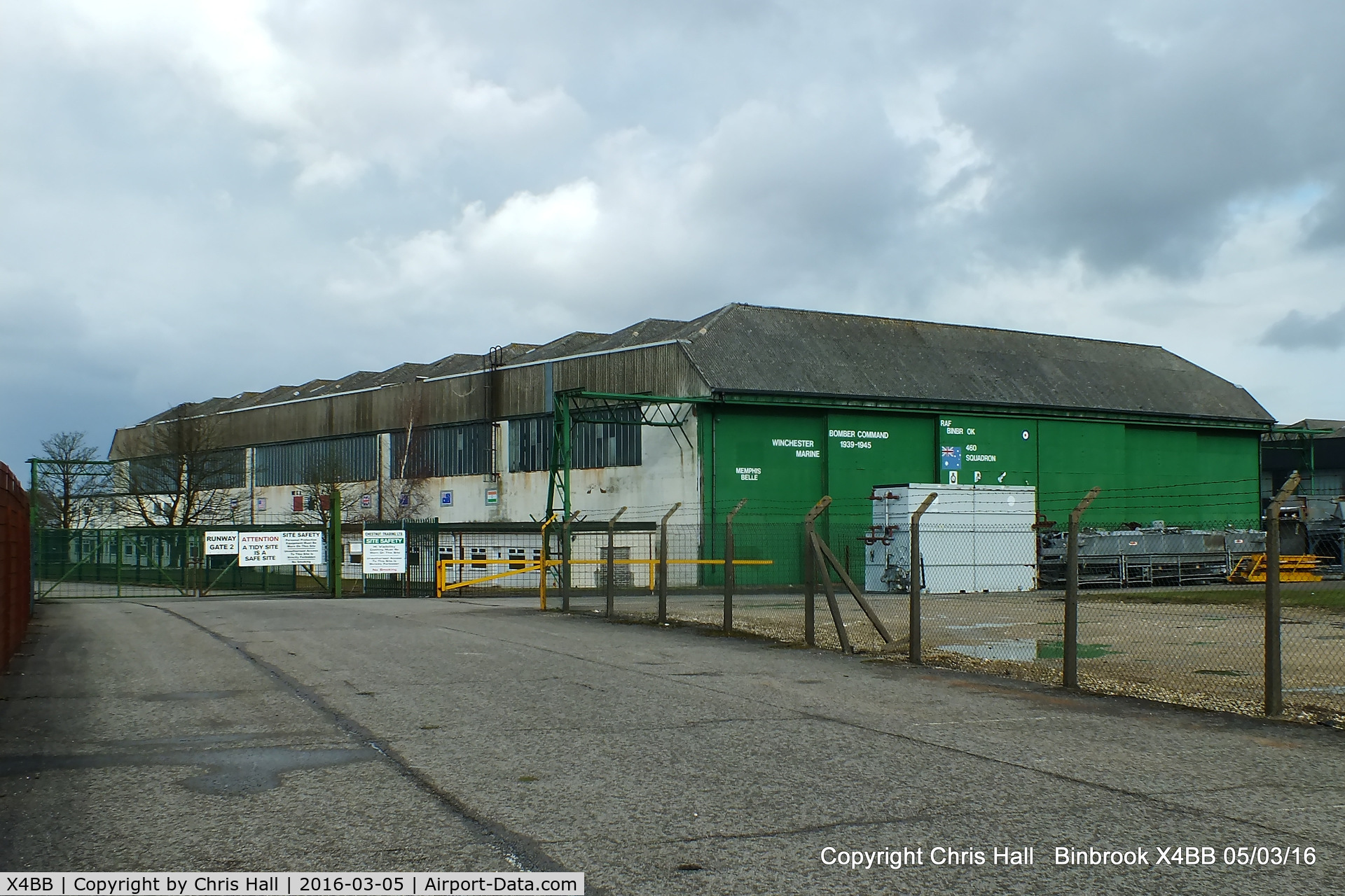 X4BB Airport - one of the surviving hangars at the former RAF Binbrook