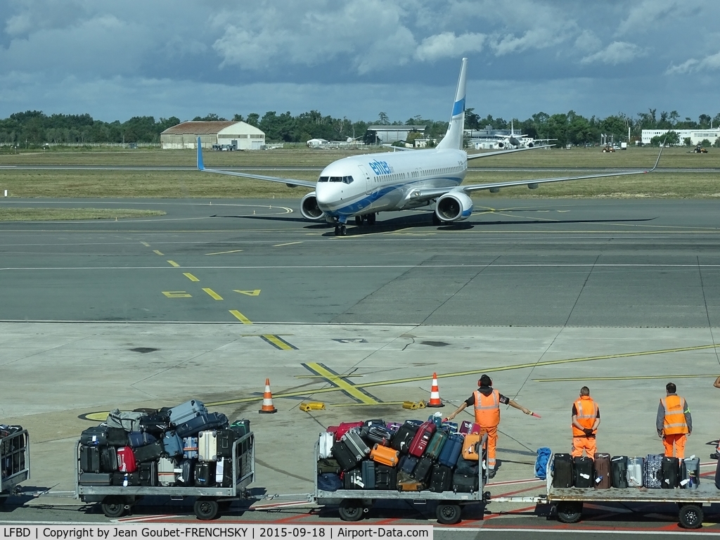 Bordeaux Airport, Merignac Airport France (LFBD) - Enterv Air parking A5