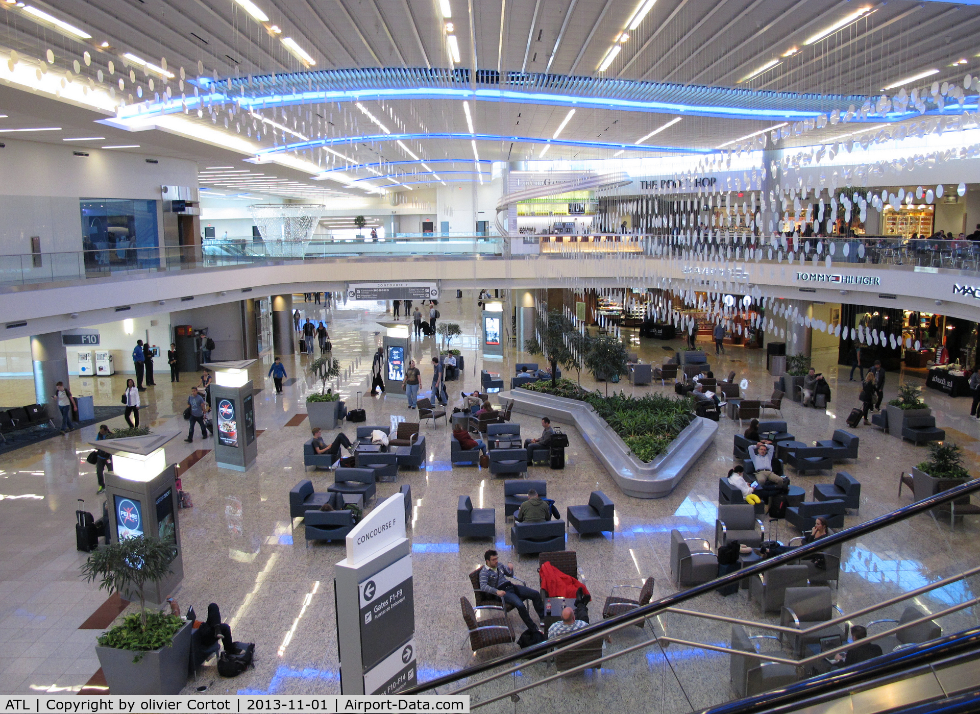 Hartsfield - Jackson Atlanta International Airport (ATL) - modern and clean